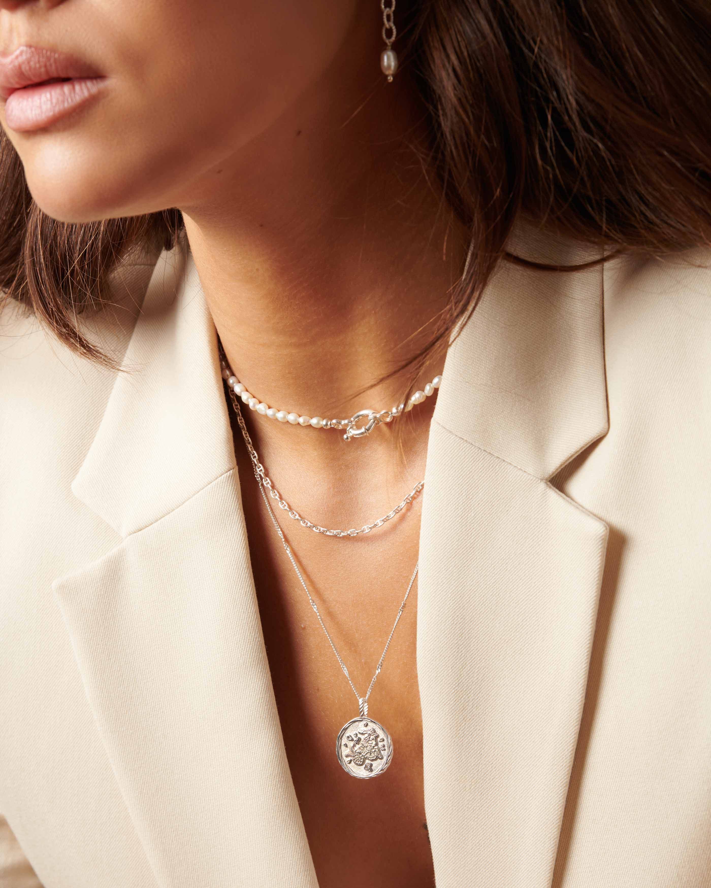 Collier Angela